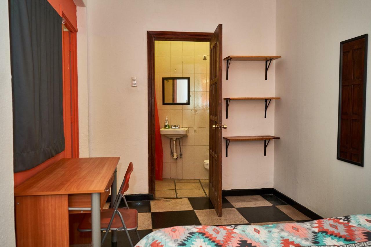 Hostal Americana Guadalajara Zewnętrze zdjęcie